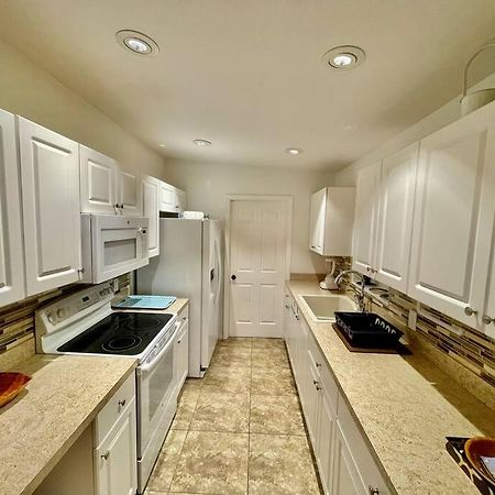 Cozy Modest Home Near Universal Studios/Volcanobay Orlando Kültér fotó