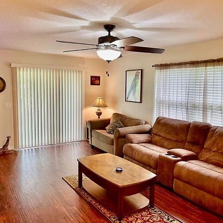Cozy Modest Home Near Universal Studios/Volcanobay Orlando Kültér fotó