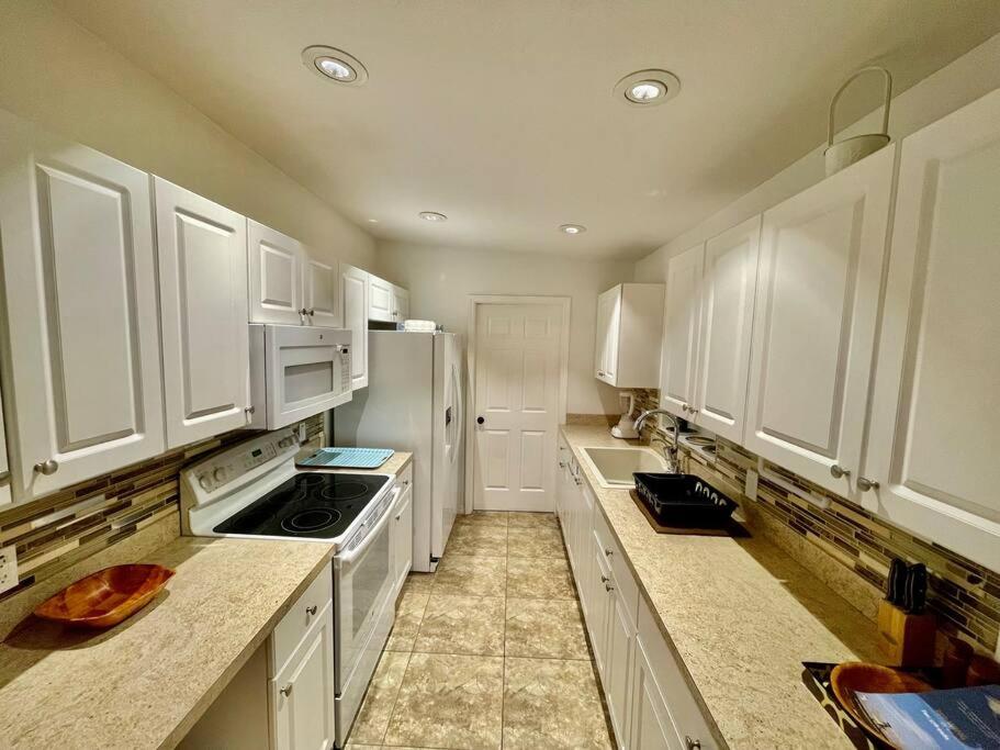 Cozy Modest Home Near Universal Studios/Volcanobay Orlando Kültér fotó