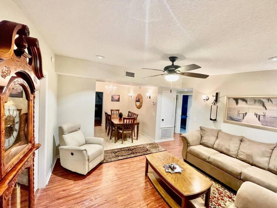 Cozy Modest Home Near Universal Studios/Volcanobay Orlando Kültér fotó
