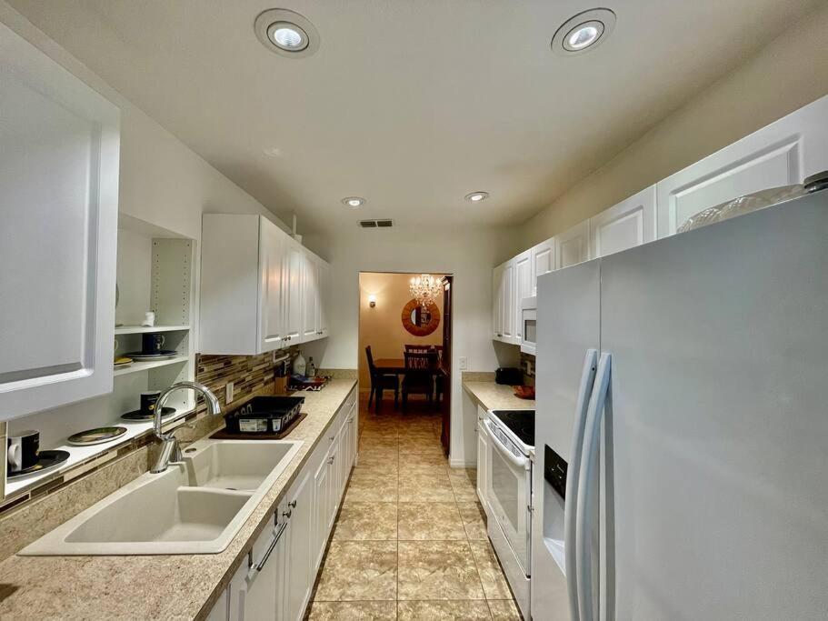 Cozy Modest Home Near Universal Studios/Volcanobay Orlando Kültér fotó